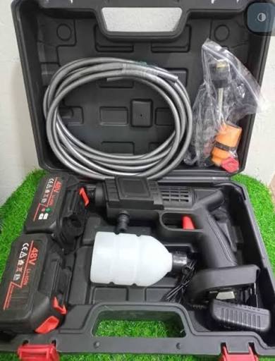HIDROLAVADORA PORTÁTIL INALÁMBRICA | DOBLE BATERÍA 48V + ACCESORIOS PARA LIMPIEZA PROFUNDA